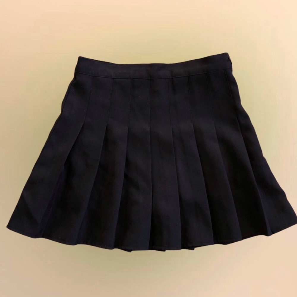 Tennis skirt (very trendy!)